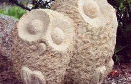 Sandstein figur eule